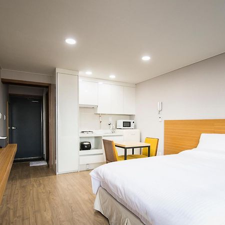 W Ocean Pension Seogwipo Exterior photo