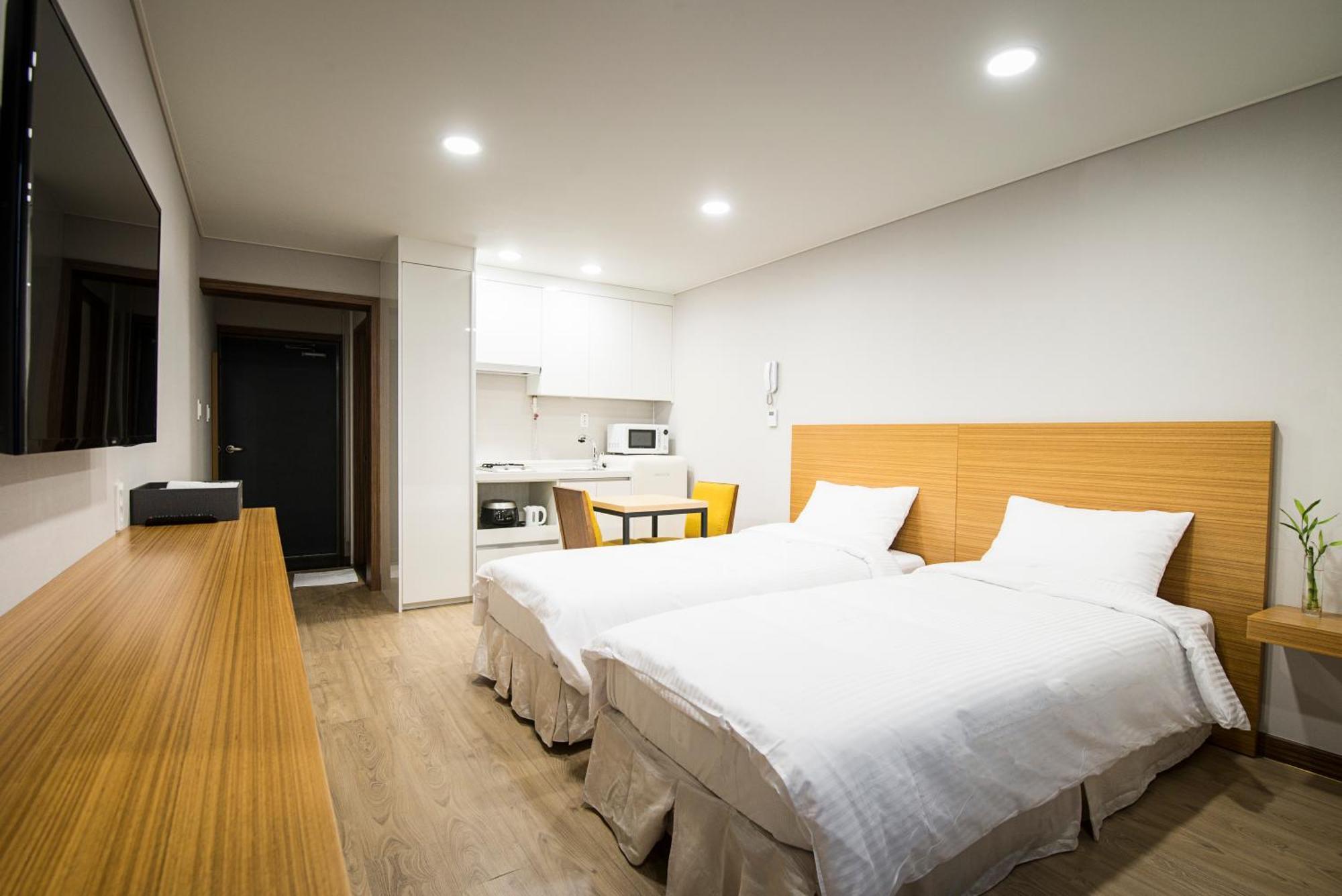 W Ocean Pension Seogwipo Exterior photo