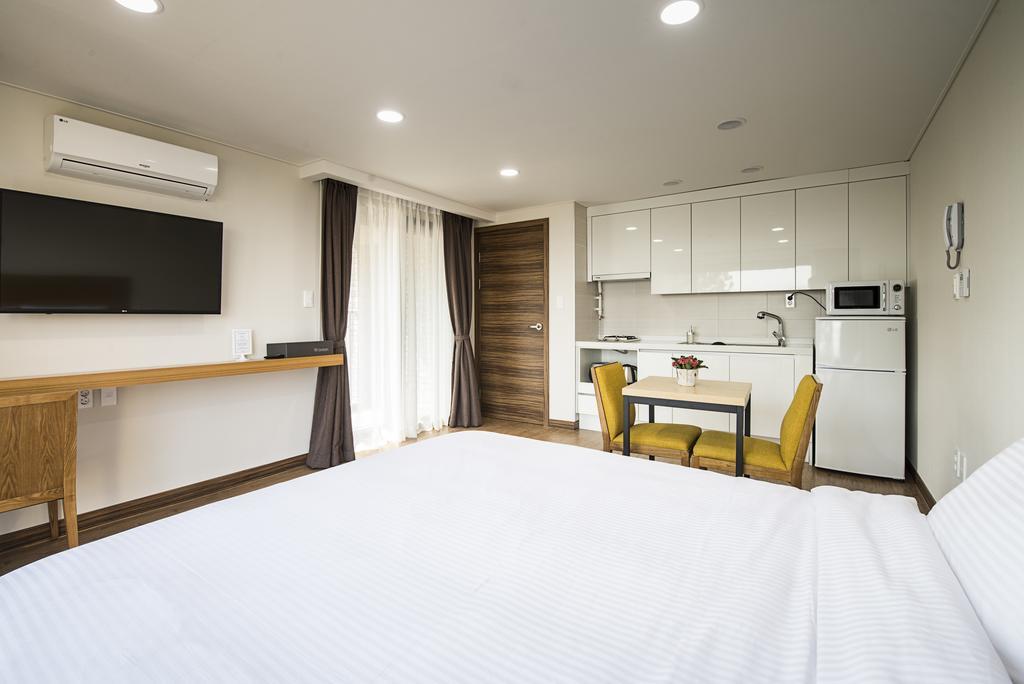 W Ocean Pension Seogwipo Exterior photo