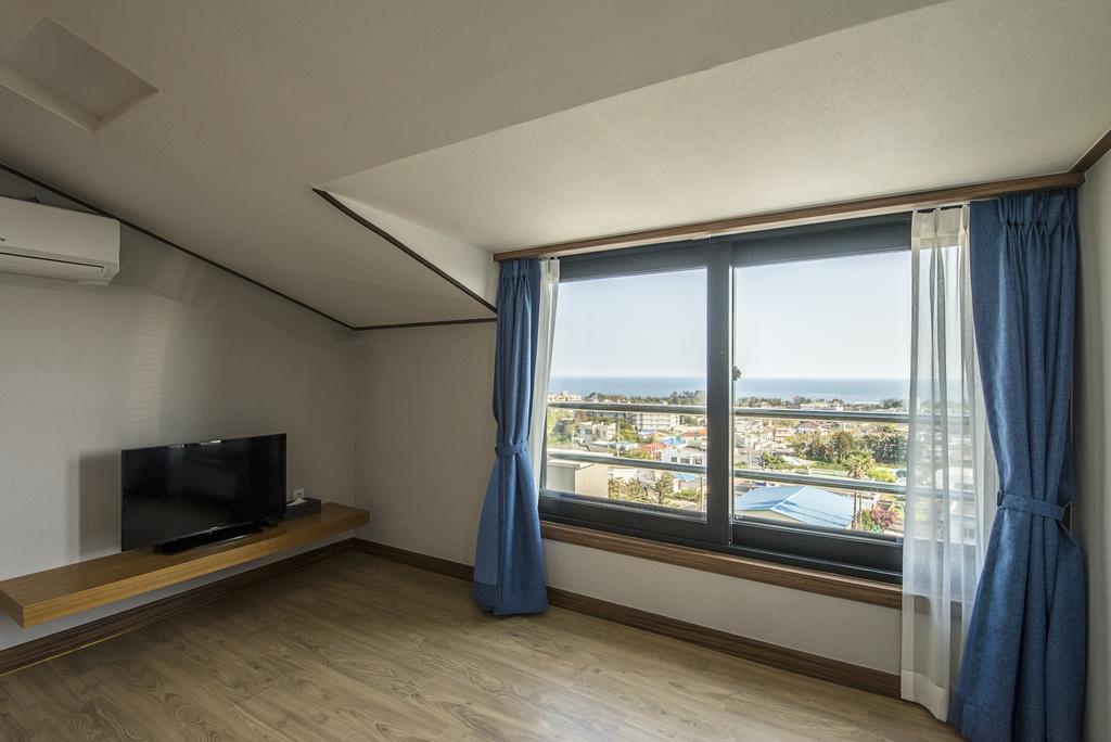 W Ocean Pension Seogwipo Exterior photo
